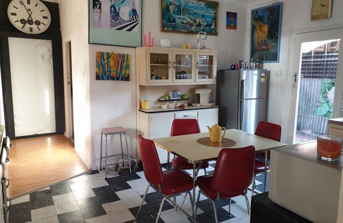 Semaphore House | Bohemian Beach Bliss 1 mins walk to the beach and 3 mins to Sema4 shops!
