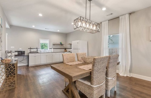 Tulsa House | BOHO Bungalow|KS Bed|Near Expo/Downtown/TU