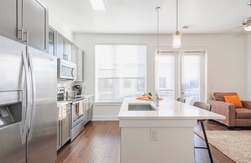 Barclay Downs Condo | BoHo Flat in Stylish SouthPark Charlotte~King Bed~Long Term Welcome