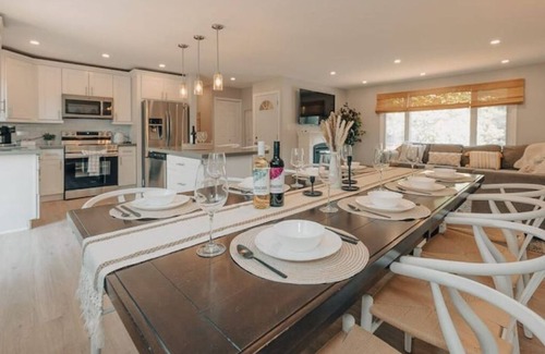 Midland House | Boho Hideaway w/Hot Tub & Sauna!