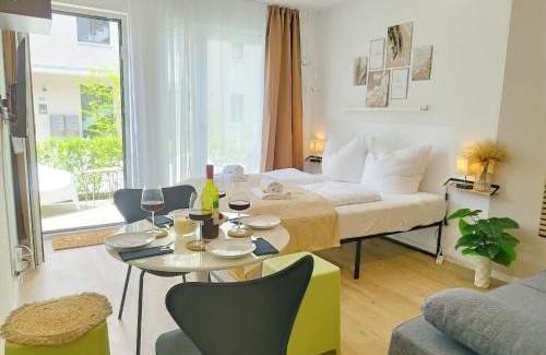 Buckenhof Apartment | Bohotastic Apartment für bis zu 4, Terrasse, Grill