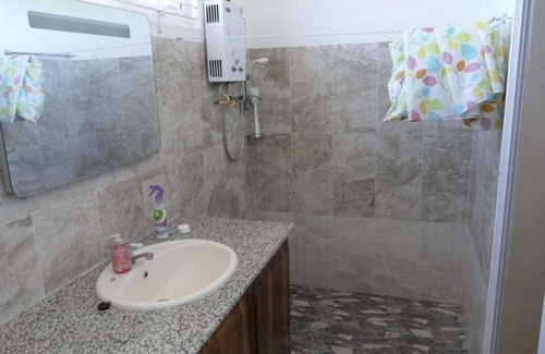 Rodrigues Island House | Bois Gournable - 5 Mins to Airport & Tortoise Park, WIFI, Aircon & Best Produce