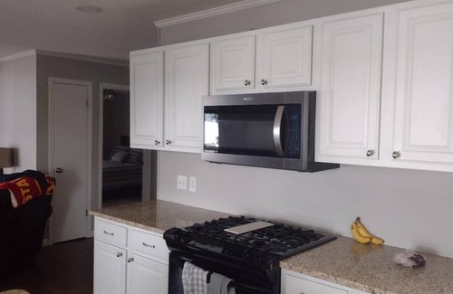 Spirit Lake House | BOJI SUNSET RETREAT nnON LAKE OKOBOJI