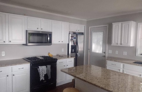 Spirit Lake House | BOJI SUNSET RETREAT nnON LAKE OKOBOJI