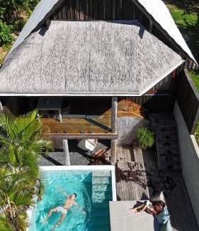 Luganville Villa | Bombua Beach House