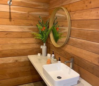 Luganville Villa | Bombua Beach House