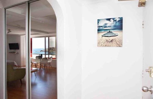 Bondi Beach Apartment | Bondi Beach Spacious Studio w Ocean View