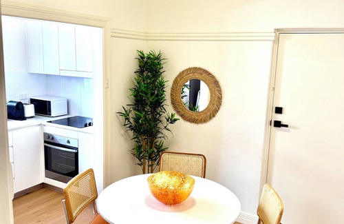 Bondi Beach Apartment | Bondi Bungalow