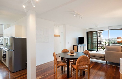 Bondi Junction Apartment | Bondi Haven is centrally located 2-bedroom apartment with terrace and parking