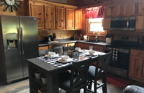 Kyle Cabin | BOOK NOW! BIG JUNE DISCOUNTS! JULY 4th STILL OPEN! Fishing,Rafting, and Hikingš£