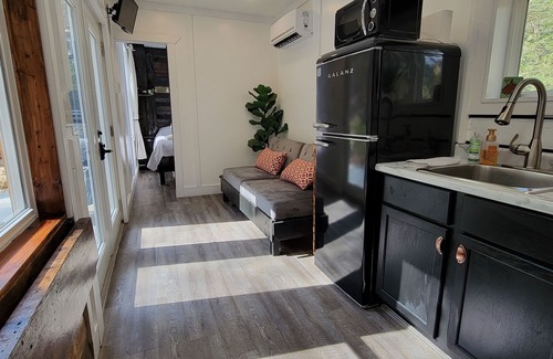 Mount Nebo Cottage | Book Your Adventure Getaway at our Container Cabin near New River Gorge