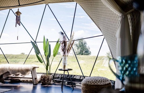 Zuid-Beijerland House | Book your own dome on an island now! In the middle of nature.