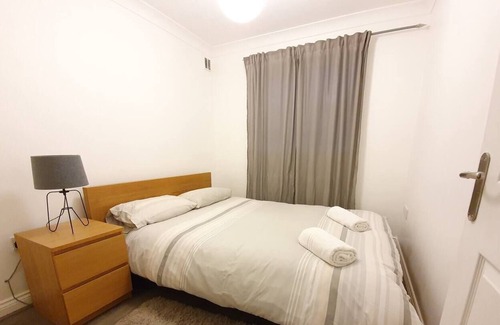 Shephall Apartment | BookedUK: Bright and Airy Apartment in Stevenage