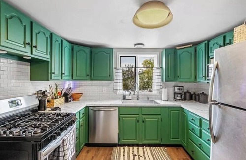 Lake View House | ~Booking for Bills Season~ 3B 2BATH Wanakah Heights Lakeside Home