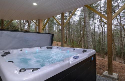 Deep Gap House | Boone Getaway Dog Friendly, Hot Tub, Fire Pit!