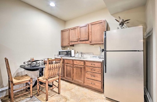 Mount Lena Apartment | Boonsboro Studio with Wood-Burning Fire Pit!
