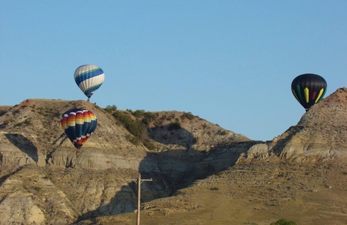 Medora Cabin | Boots Badlands Cabin Medora ND 2 BR 1 B Sleeps 6