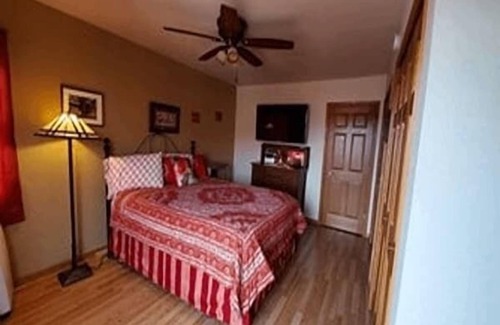 Medora House | Boots House Summary: