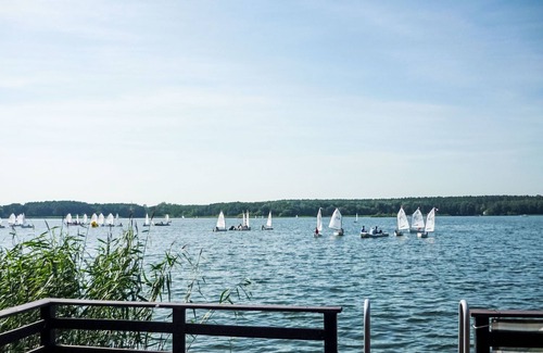 Lindow House | Bootshaus auf dem See by Interhome