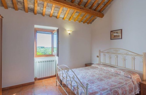 Crecchio House | Borgo Agrituristico Il Pino by Interhome