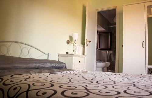 Baselice Bed & Breakfast | Borgo Sciugolo B&B Sun Room