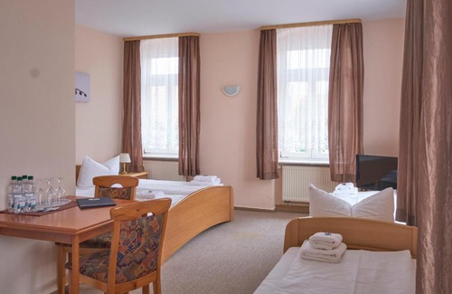 Soernewitz House | Boselblick Gästezimmer & Biergarten