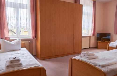 Soernewitz House | Boselblick Gästezimmer & Biergarten