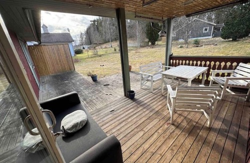 Dorarp House | Bostad hög standard nära sjö med öppen spis och super stark ljudanläggning dj