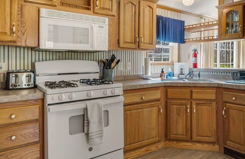 Seneca Falls House | Botanical Hill Cottage in Wine Country!