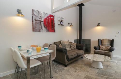 St. Brides Netherwent House | Bottom Lodge