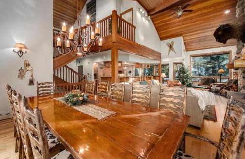 Boulder Ridge House | Boulder Ridge Lodge Huge Ski In Home Sleeps 22