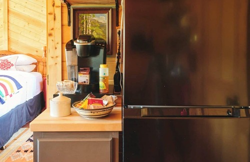 Saddlestring Cabin | Bounty of the Bighorns Cabin near Buffalo
