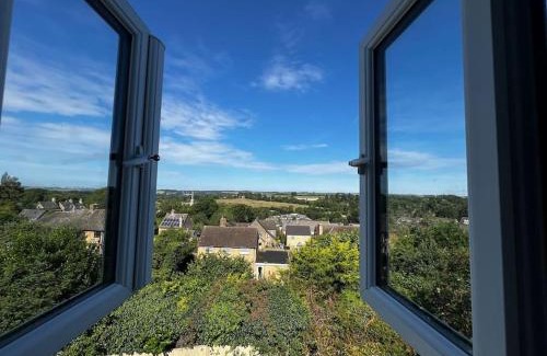 Chipping Norton House | Boutique 2 storey home nr centre