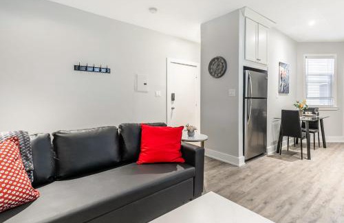 Central Hamilton Apartment | Boutique 2BR Apartment on James St North Sleeps 6