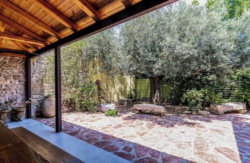 Neo Souli House | Boutique Stone Cottage w. large private Terraces