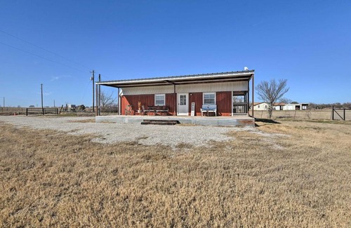 Wise County House | Boyd Countryside Cabin with Patio and Farm Views