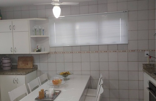 Lauro de Freitas House | Casa, 4 Quartos em Vilas do Atlântico a 300 mt Praia, Piscina e Suítes Completas