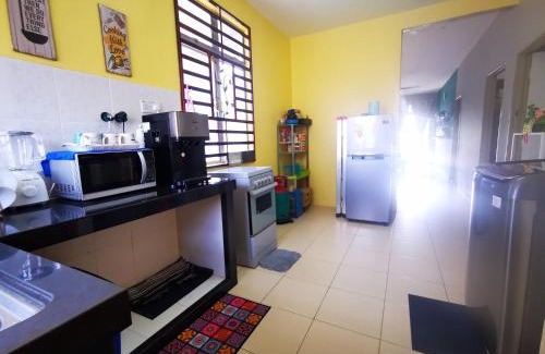Kampung Bukit Rangin House | BR Guesthouse Kuantan