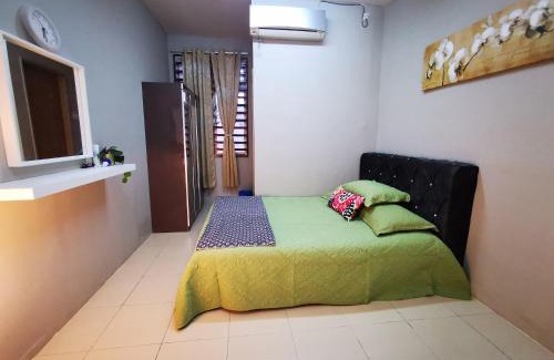 Kampung Bukit Rangin House | BR Guesthouse Kuantan