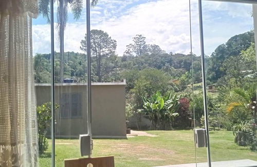Itapecerica da Serra Cottage | Recanto da Floresta Country House. House surrounded by nature for the whole family.