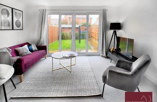 Wokingham Apartment | Bracknell - 2 Bedroom House With Garden