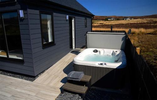 Lonmore Apartment | Braeside Bothy