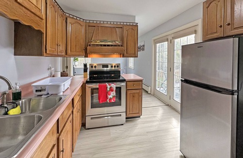East Haven  Rutland County Apartment | BRAND NEW 20 min to Killington! Indoor garage, furnished, renovated, fast Wifi!