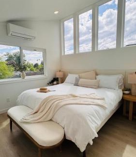 Northgate House | Brand New 4BR Designer House 15min to downtown
