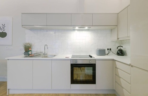 Patchway Apartment | Brand New Apartments close to Cribbs Causeway!