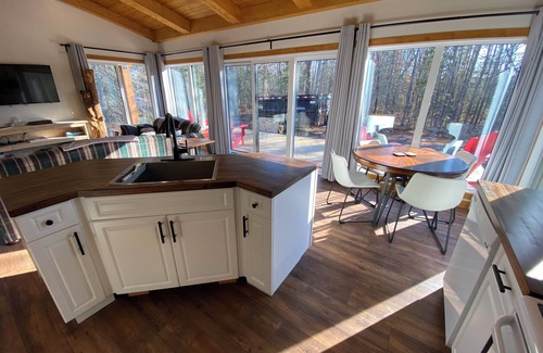 Beaconia Cabin | Brand new cabin at Balsam Harbour near Grand Beach w/hot tub & woodstove