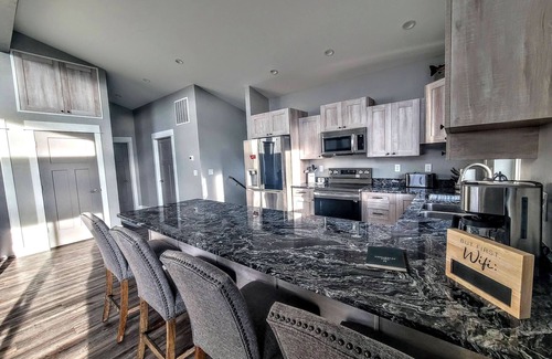 Wolf Creek House | BRAND NEW HOME with the BEST VIEW OF THE MISSOURI RIVER
