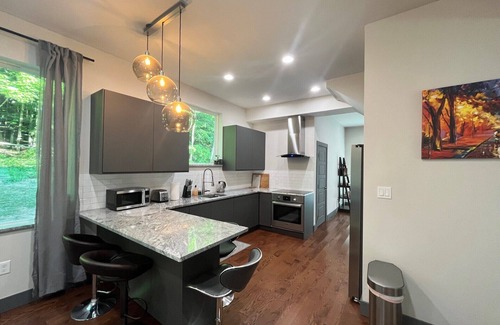 Markleton House | Brand new house in Laurel Highlands with Sauna and Cold Plunge. 5 acres of land