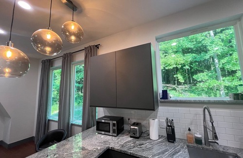 Markleton House | Brand new house in Laurel Highlands with Sauna and Cold Plunge. 5 acres of land