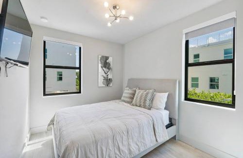 Monroe County House | Brand New Oceanside Paradise Waterfront with Pool and Hot Tub